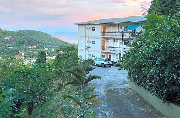 Creole Pearl Self Catering Hotel 4*
